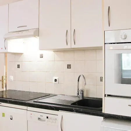 Apartamento Ideally Located In