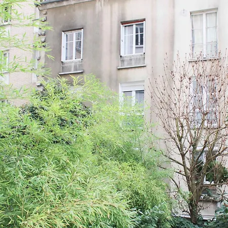 Ideally Located In París